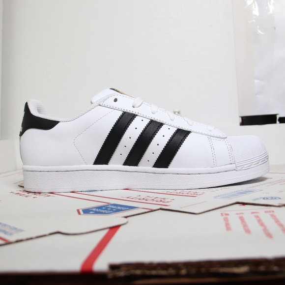 Adidas  Black / White Superstar Shell-Toe Low Tops - Picture 3 of 8